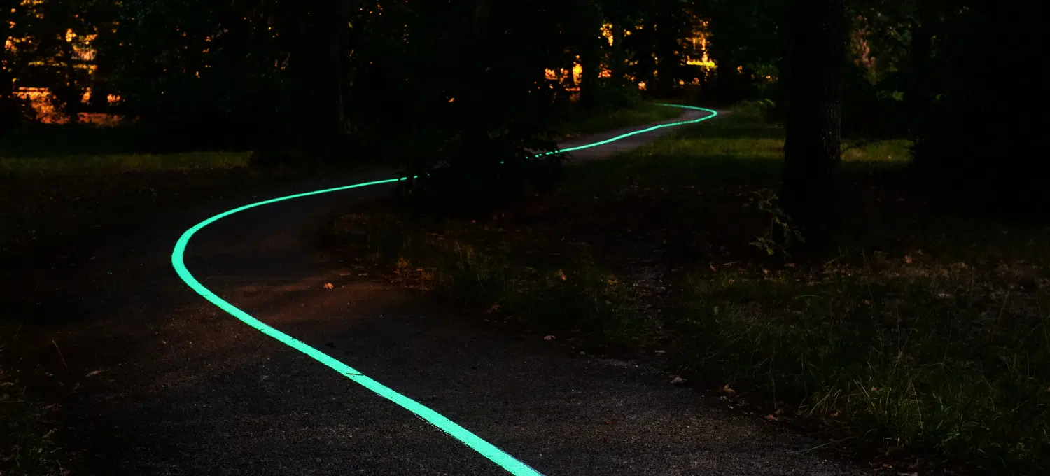 [Mayor.eu] Les pistes cyclables phosphorescentes prennent de l’ampleur dans les villes françaises