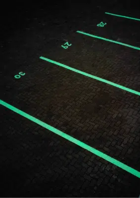 Peinture photoluminescente pour parking