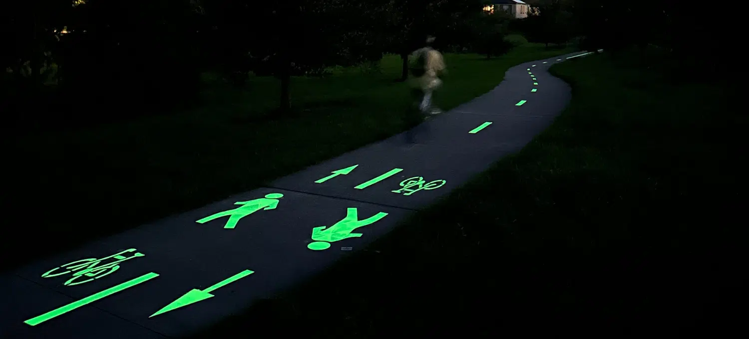 A first for us: LuminoKrom® luminous paint sets up in Australia!